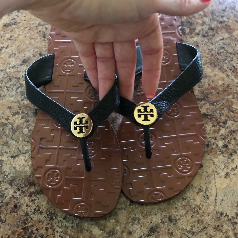 Tory Burch flip flops size 7 GUC